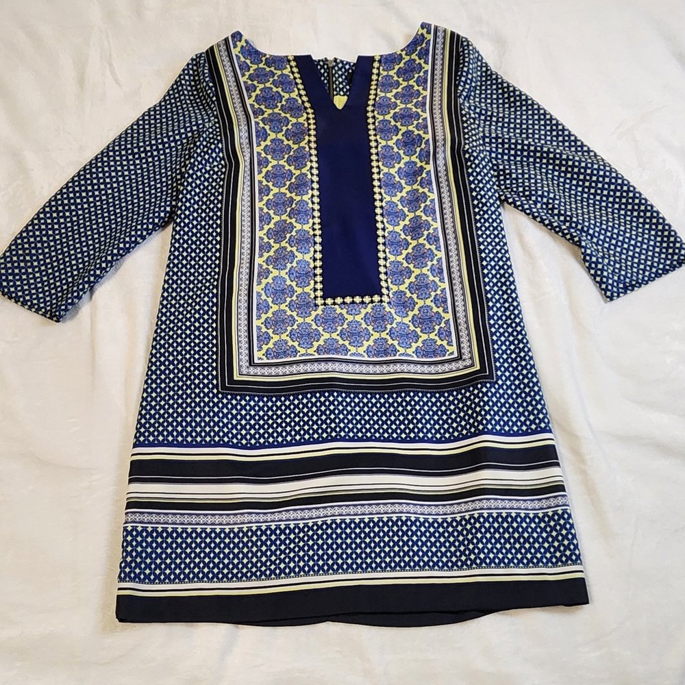 The Limited Multi-print border 3/4 sleeve mini shift dres Size Small, EUC‎